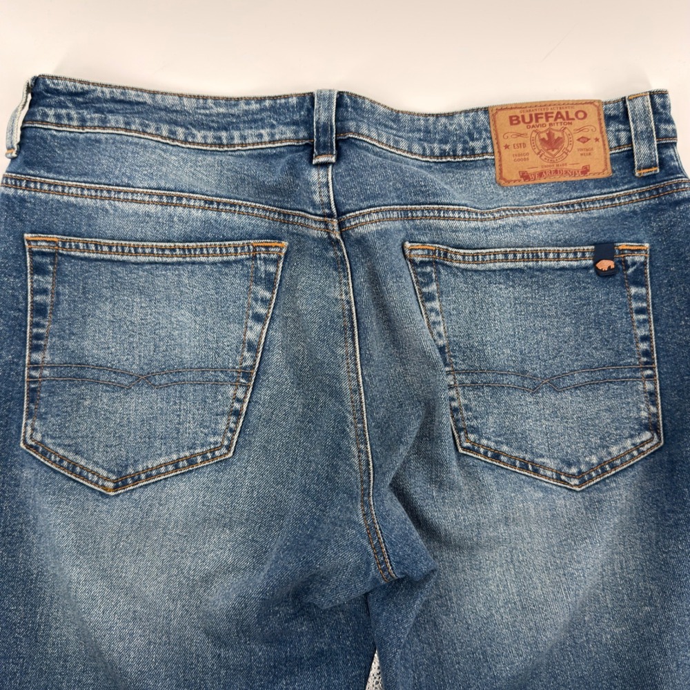 Buffalo David Bitton Driven Relaxed Straight Jeans Mens 34x32 Blue BM22806